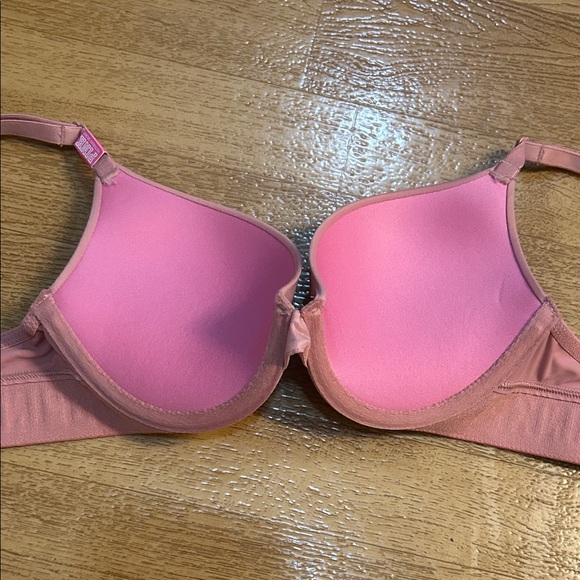 PINK Victoria's Secret Blush Bra - Picture 3 of 3